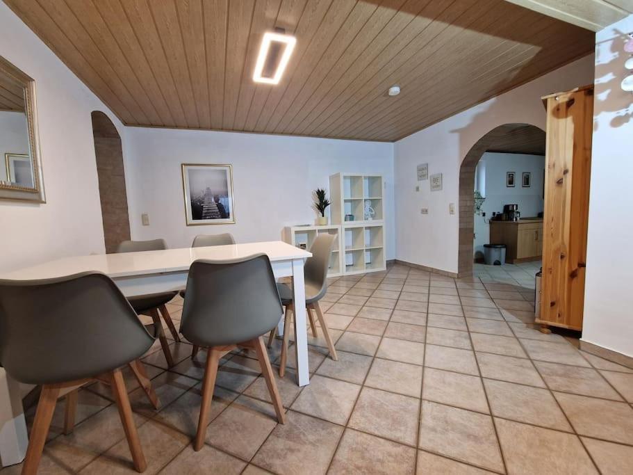 Grosszuegige Ferienwohnung 4+1 P. Büttelborn Eksteriør bilde